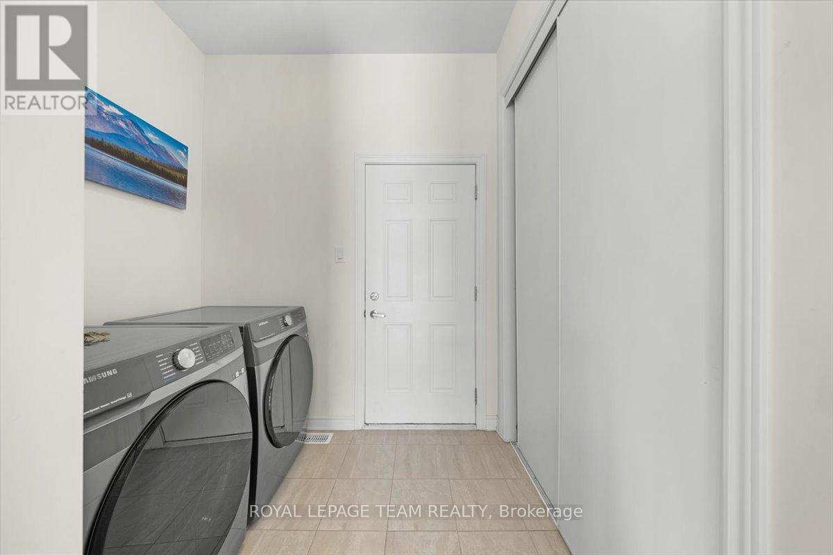 290 Turnbuckle Crescent