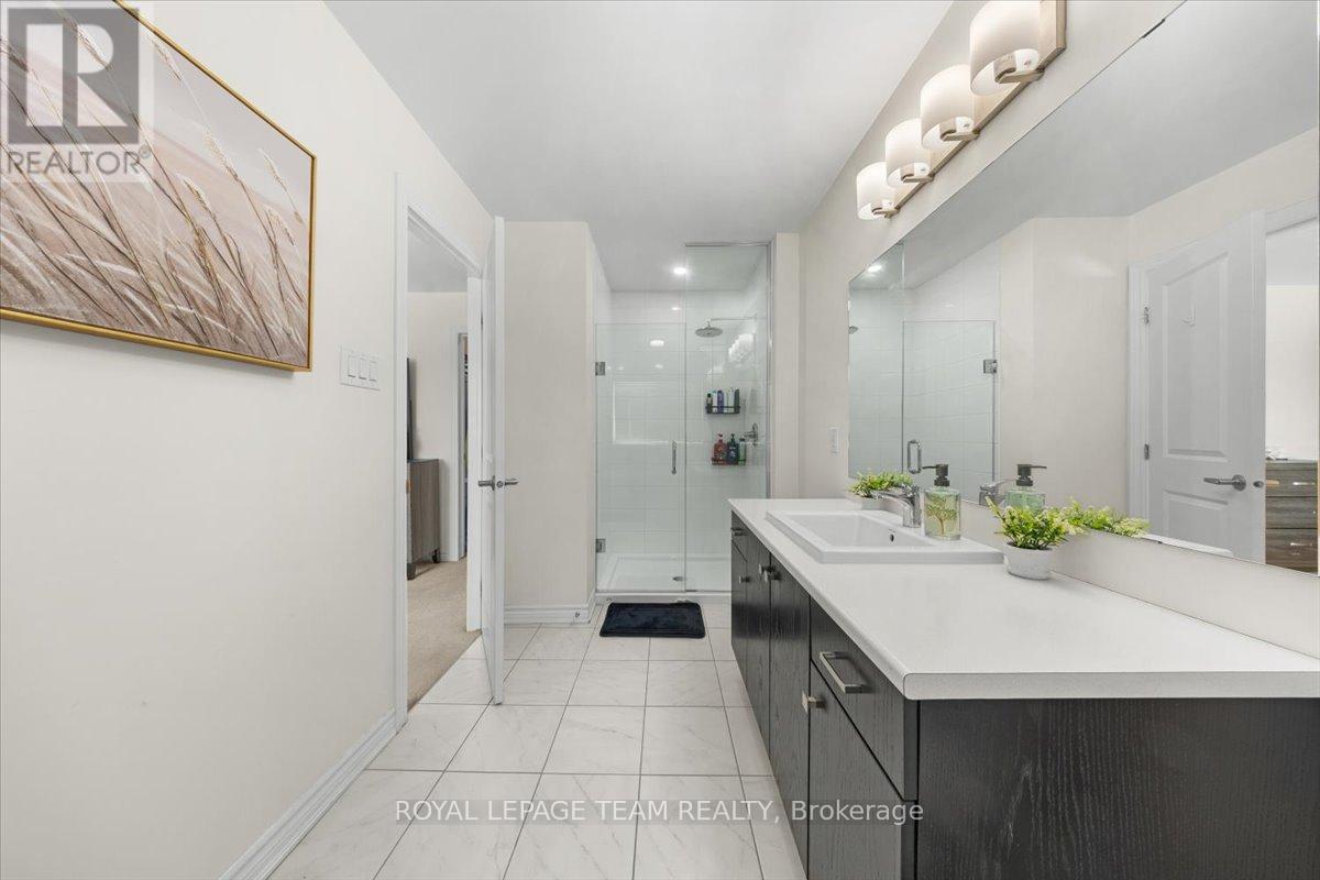 290 Turnbuckle Crescent