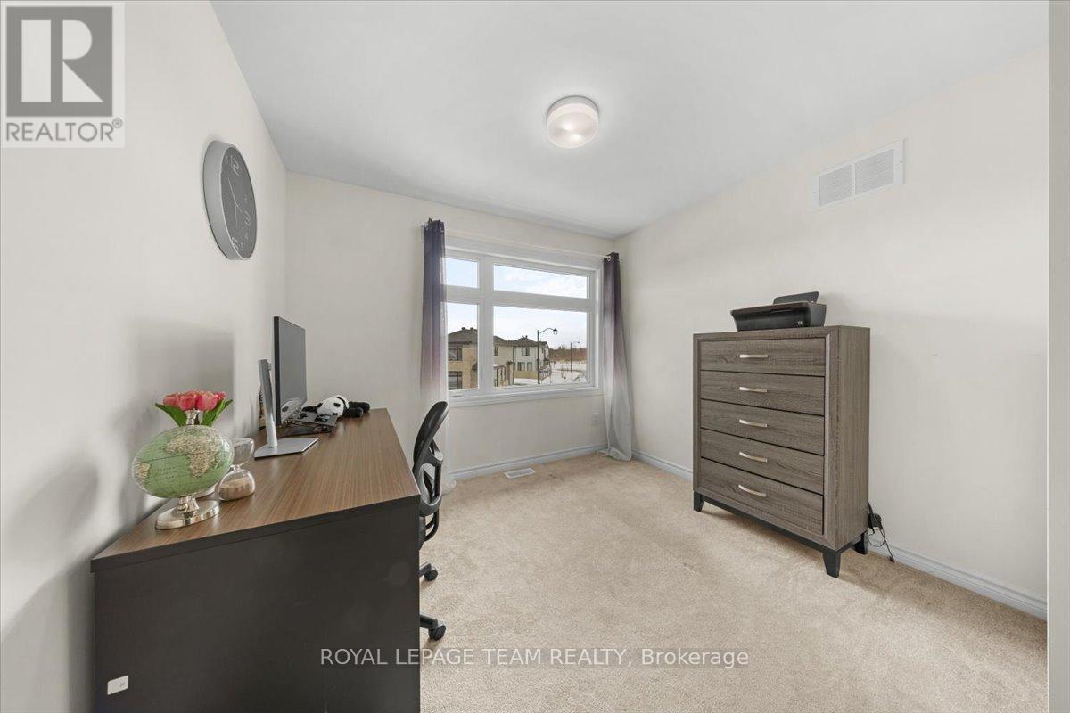 290 Turnbuckle Crescent