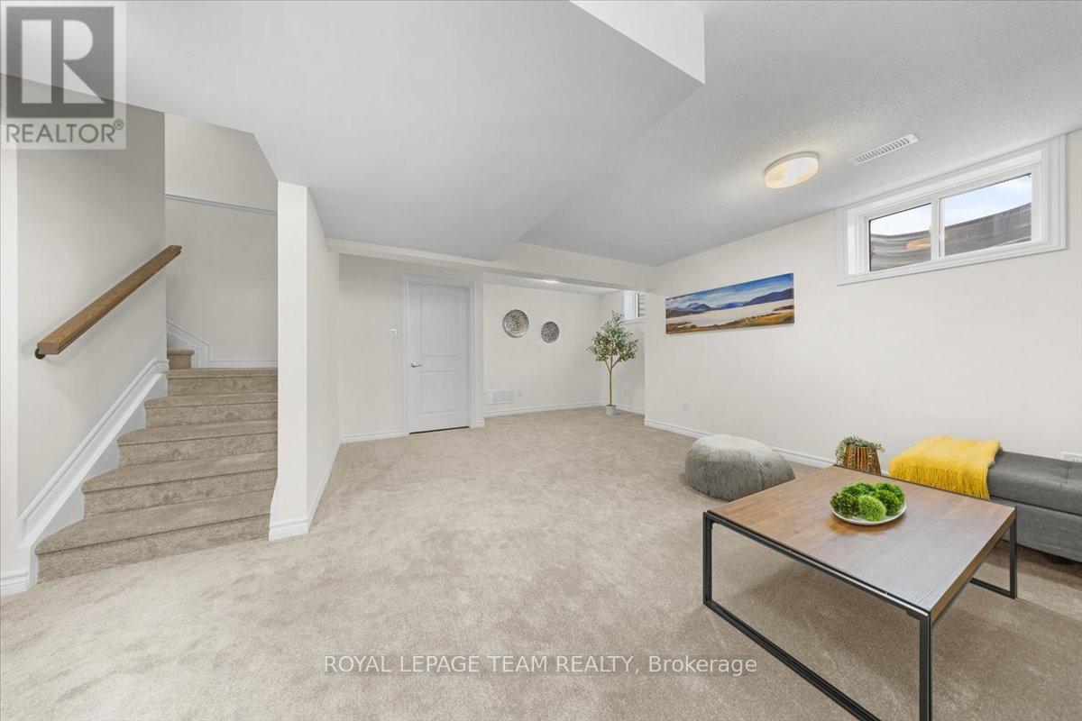 290 Turnbuckle Crescent