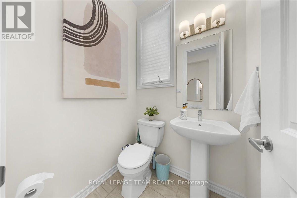 290 Turnbuckle Crescent