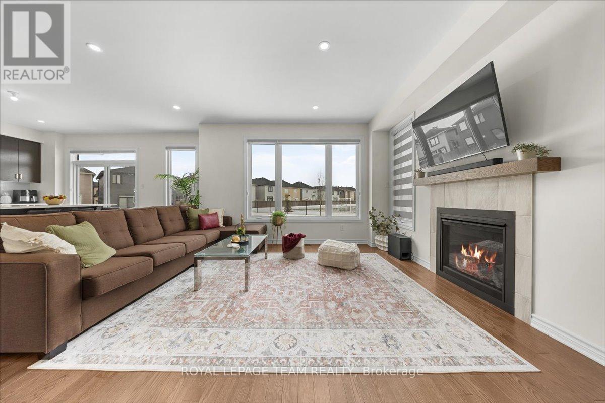 290 Turnbuckle Crescent