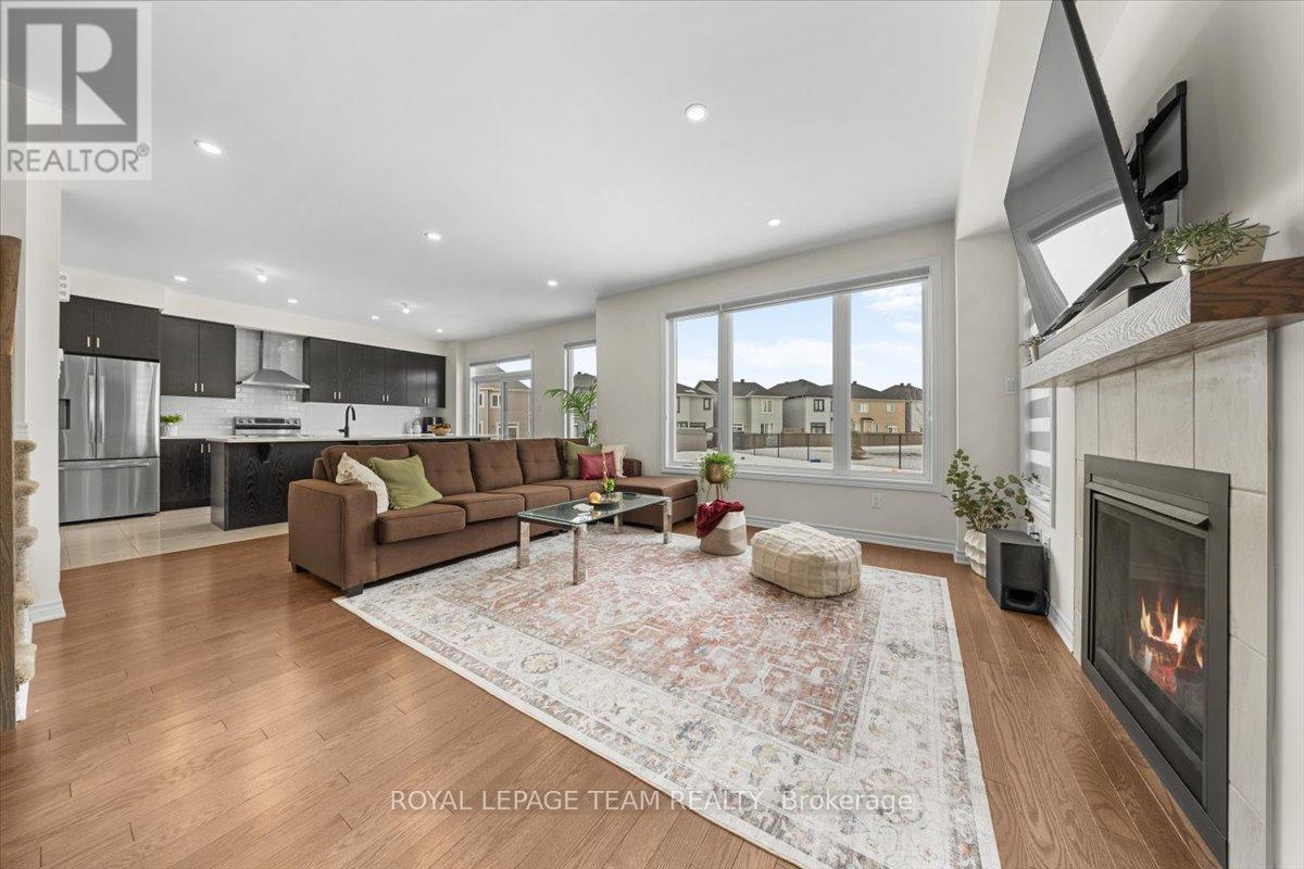 290 Turnbuckle Crescent