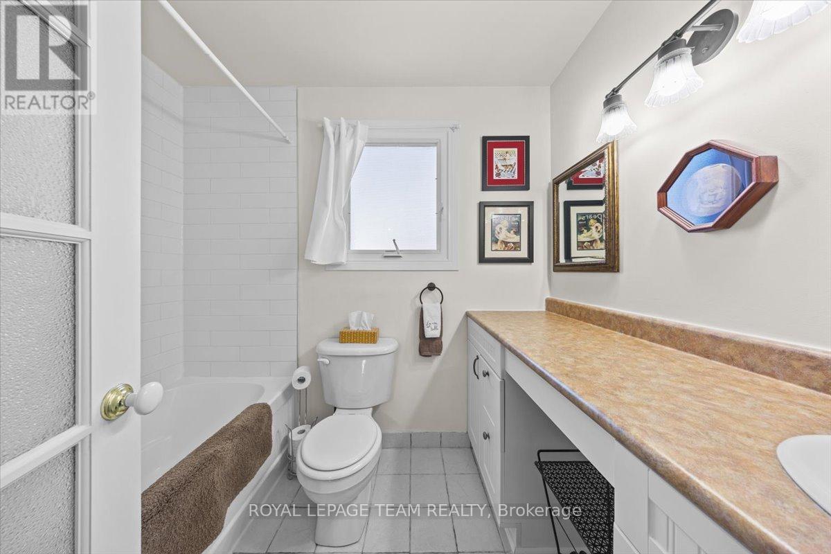 221 - 3310 Southgate Road