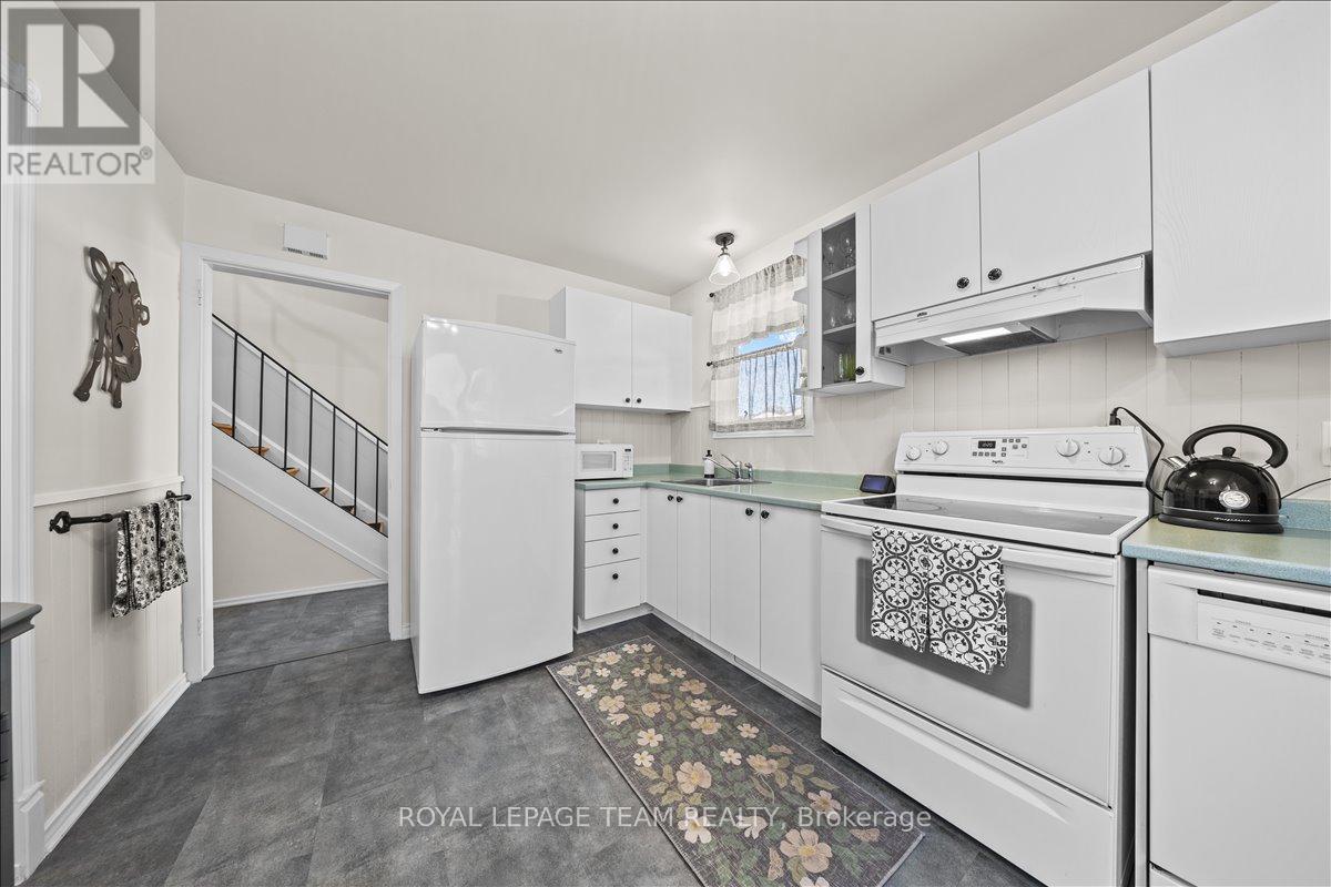 221 - 3310 Southgate Road