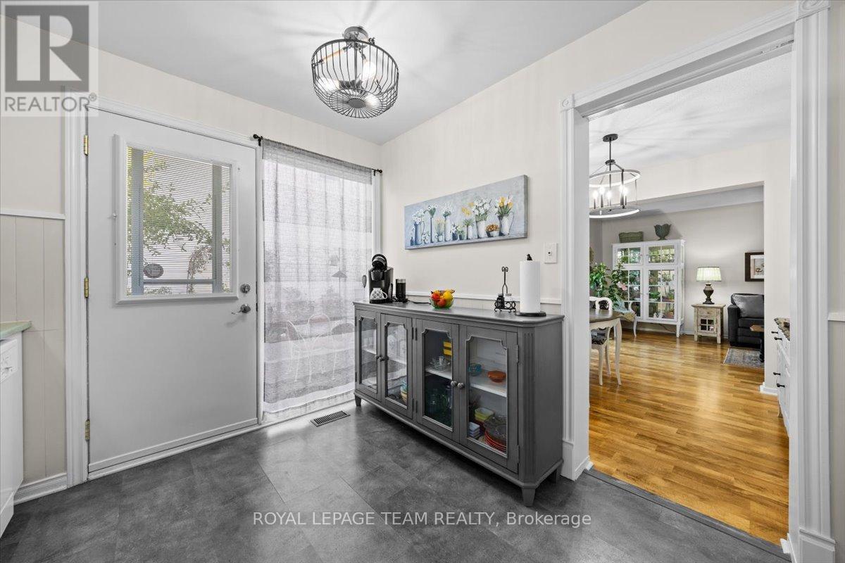 221 - 3310 Southgate Road