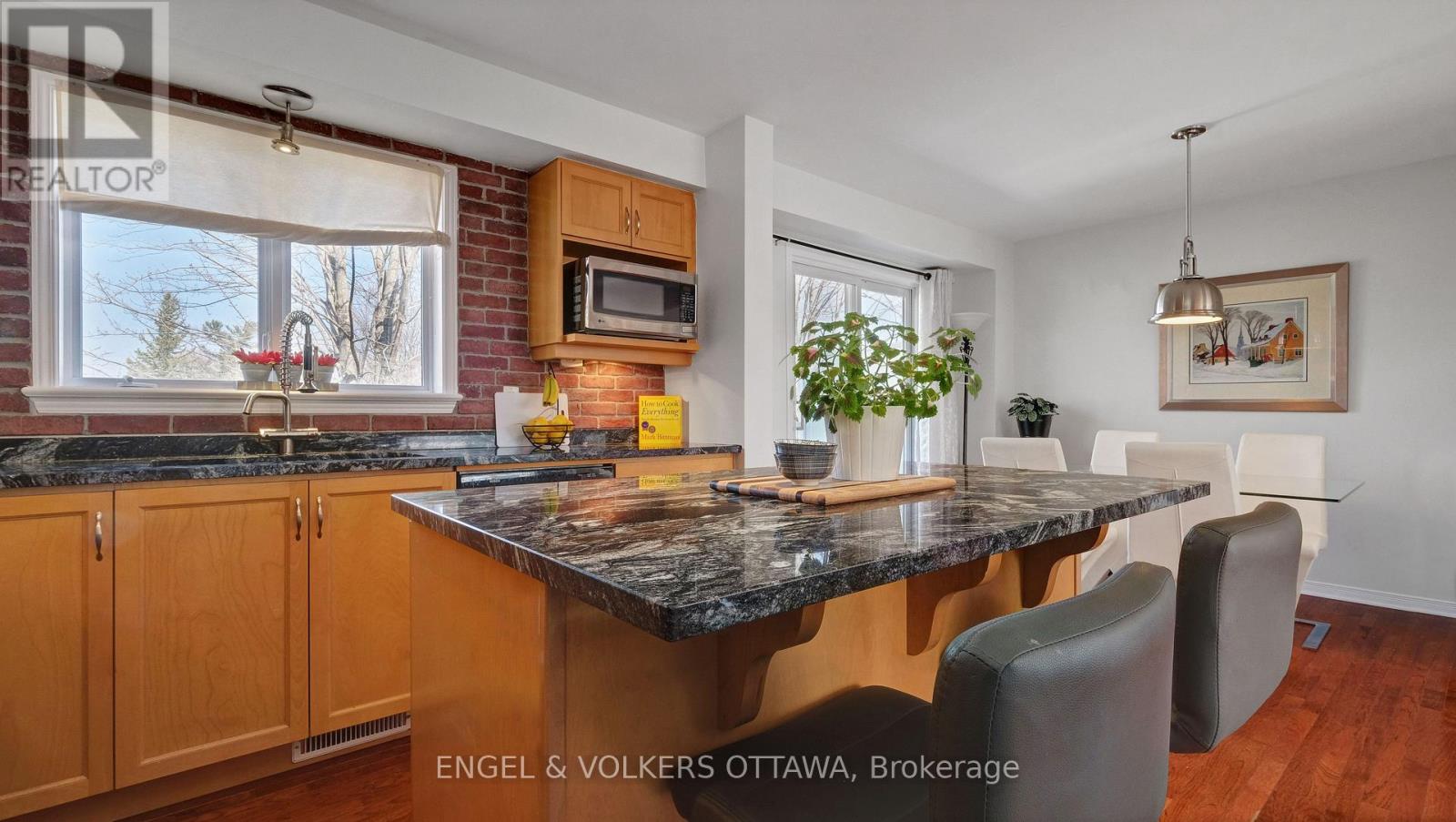 505 Burleigh Private