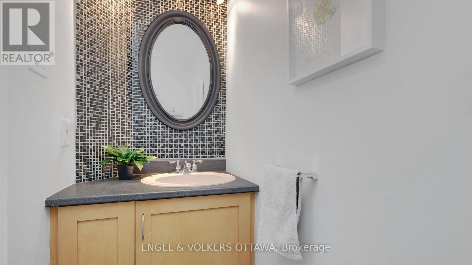 505 Burleigh Private