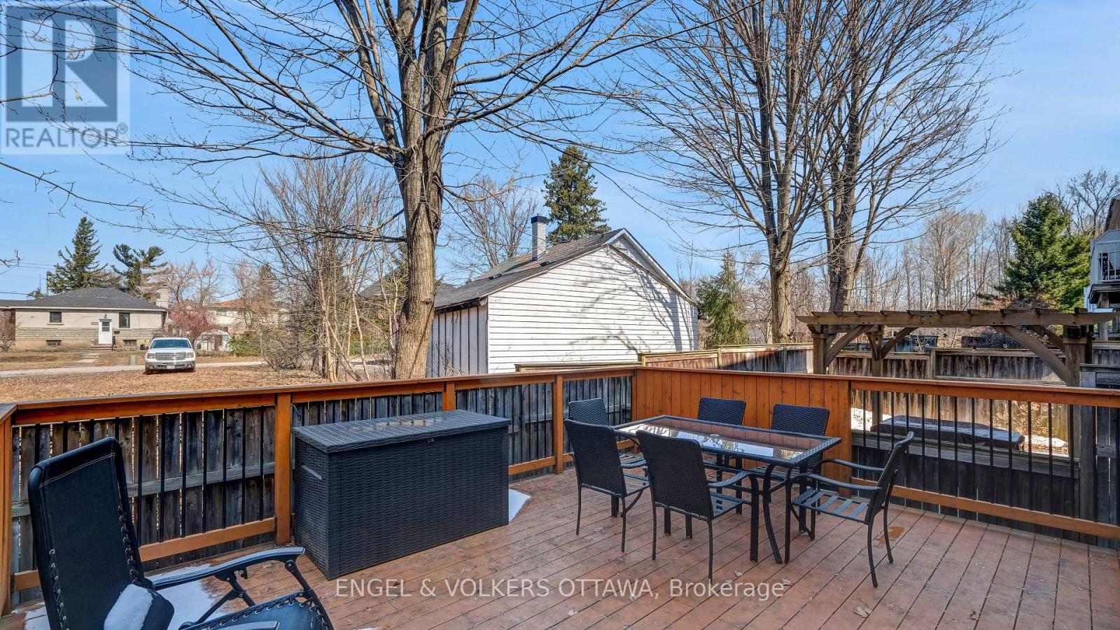 505 Burleigh Private