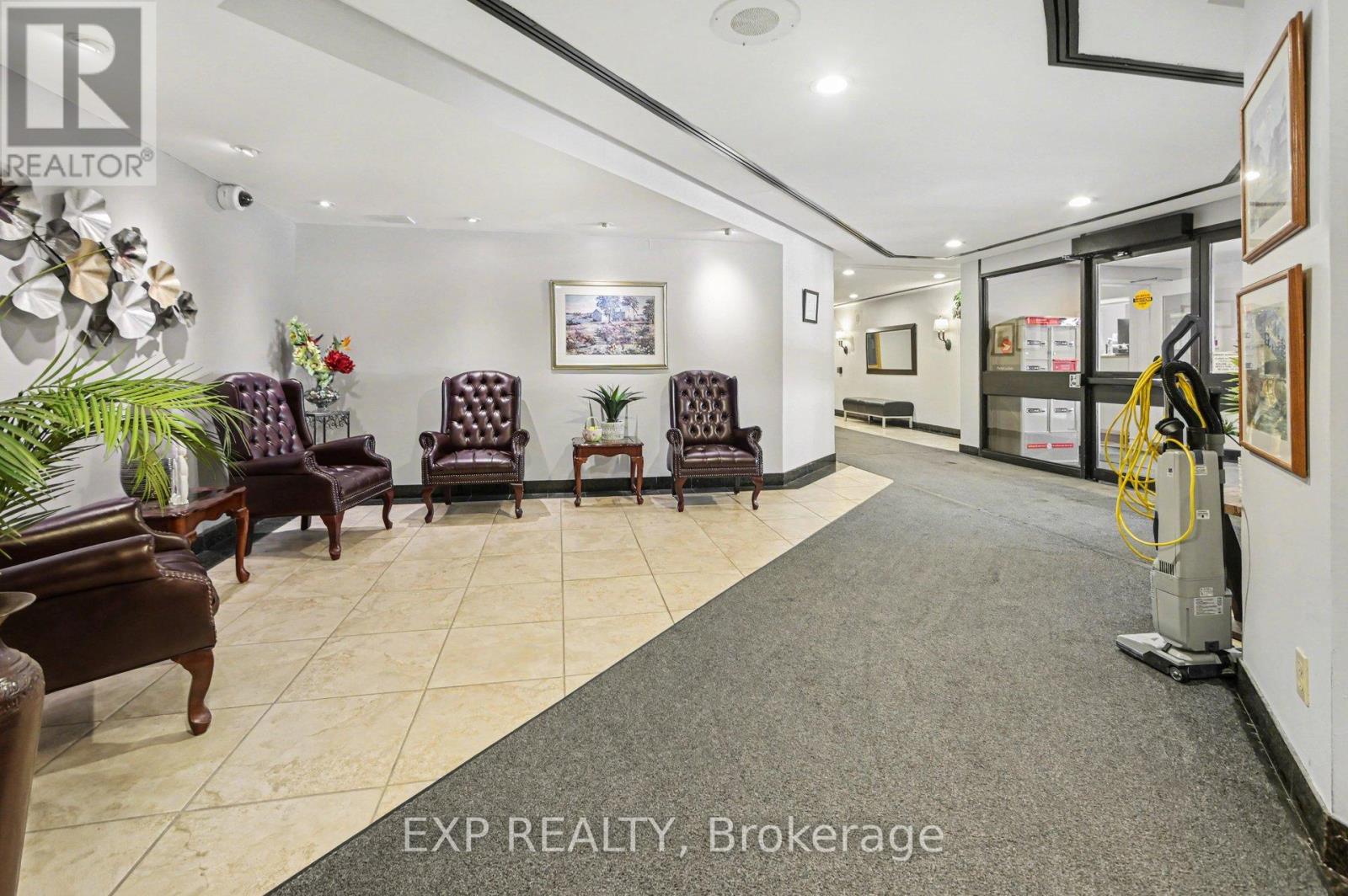 404 - 80 Sandcastle Drive