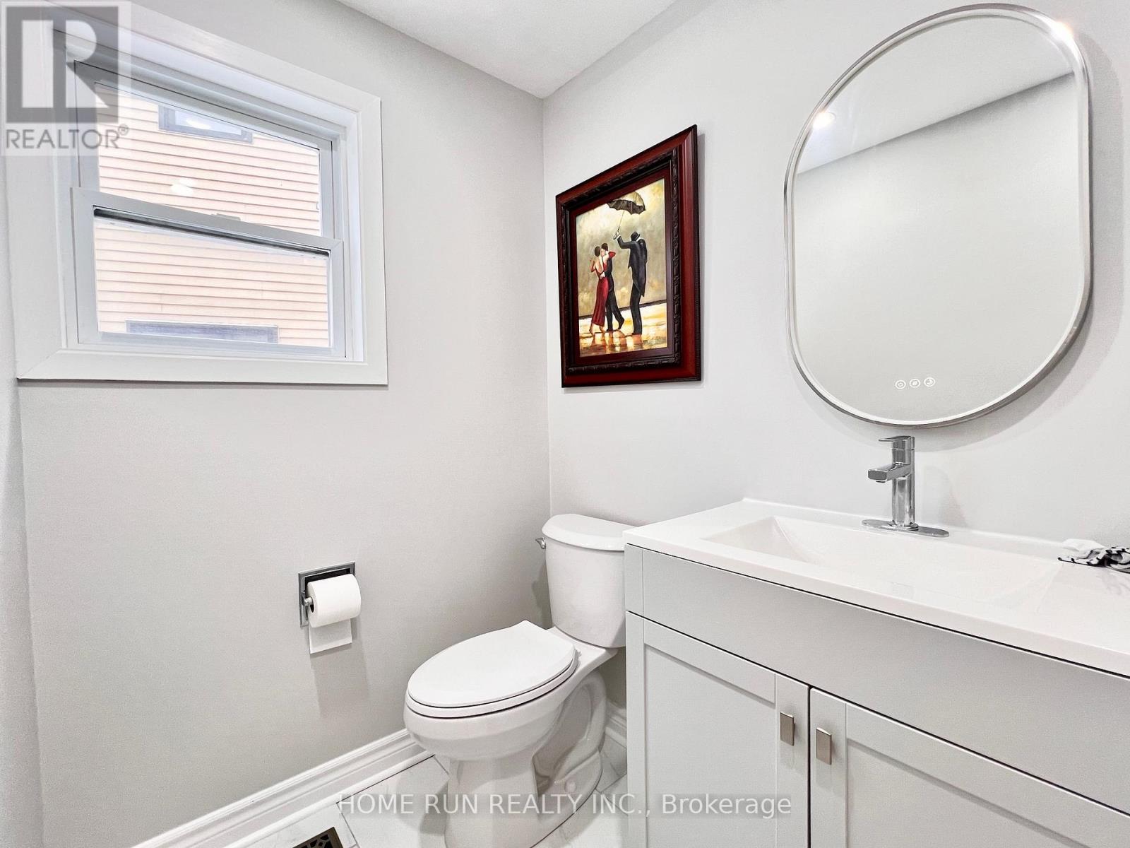 184 Pinetrail Crescent