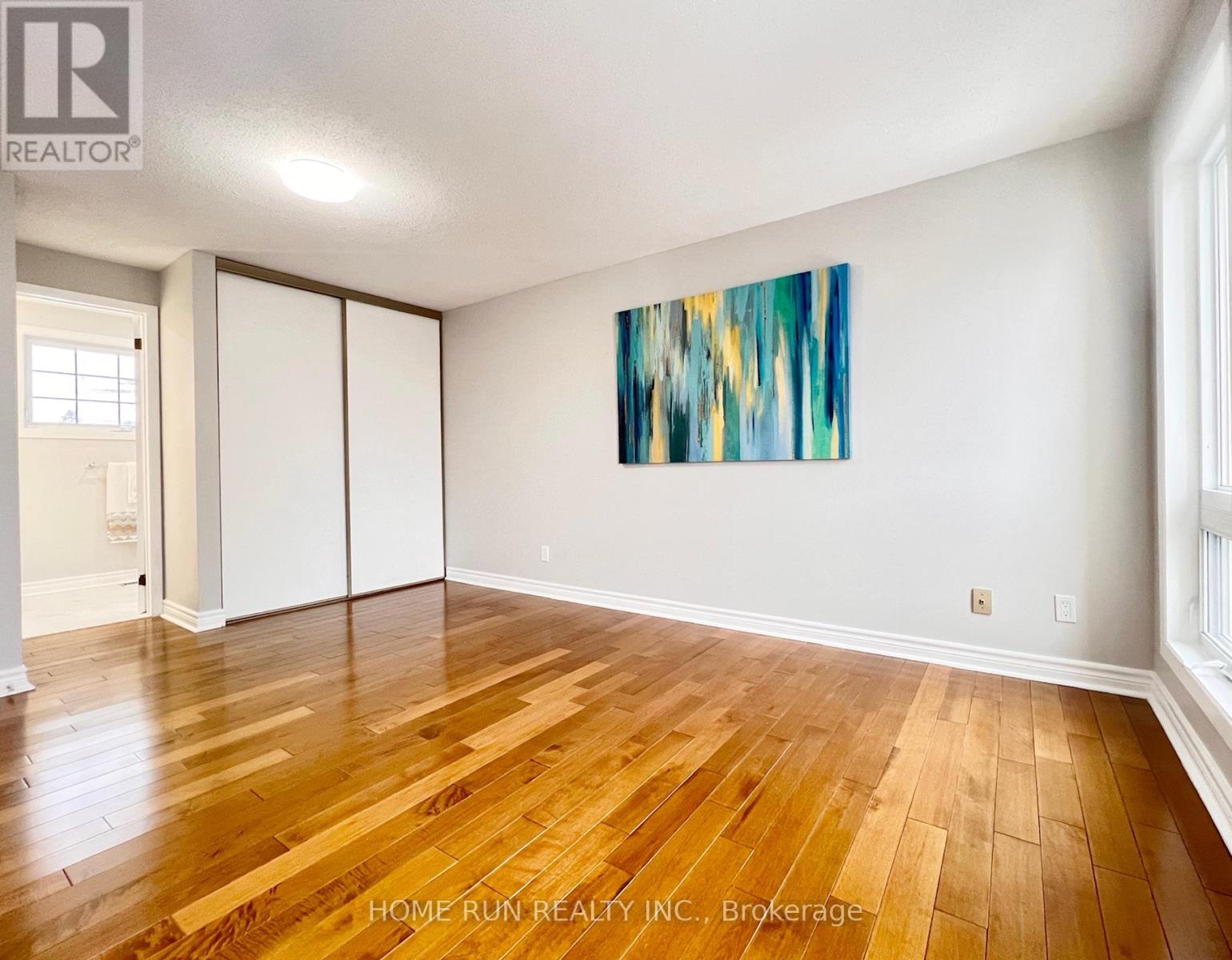 184 Pinetrail Crescent