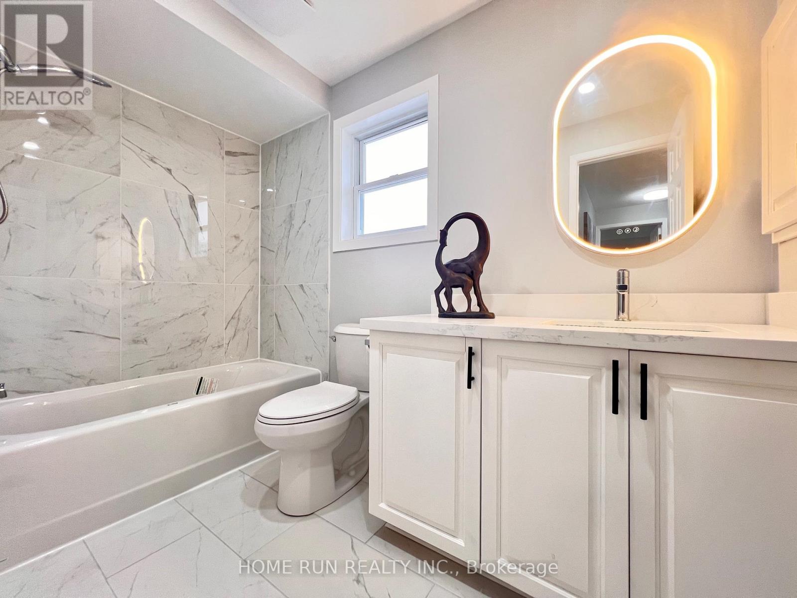 184 Pinetrail Crescent