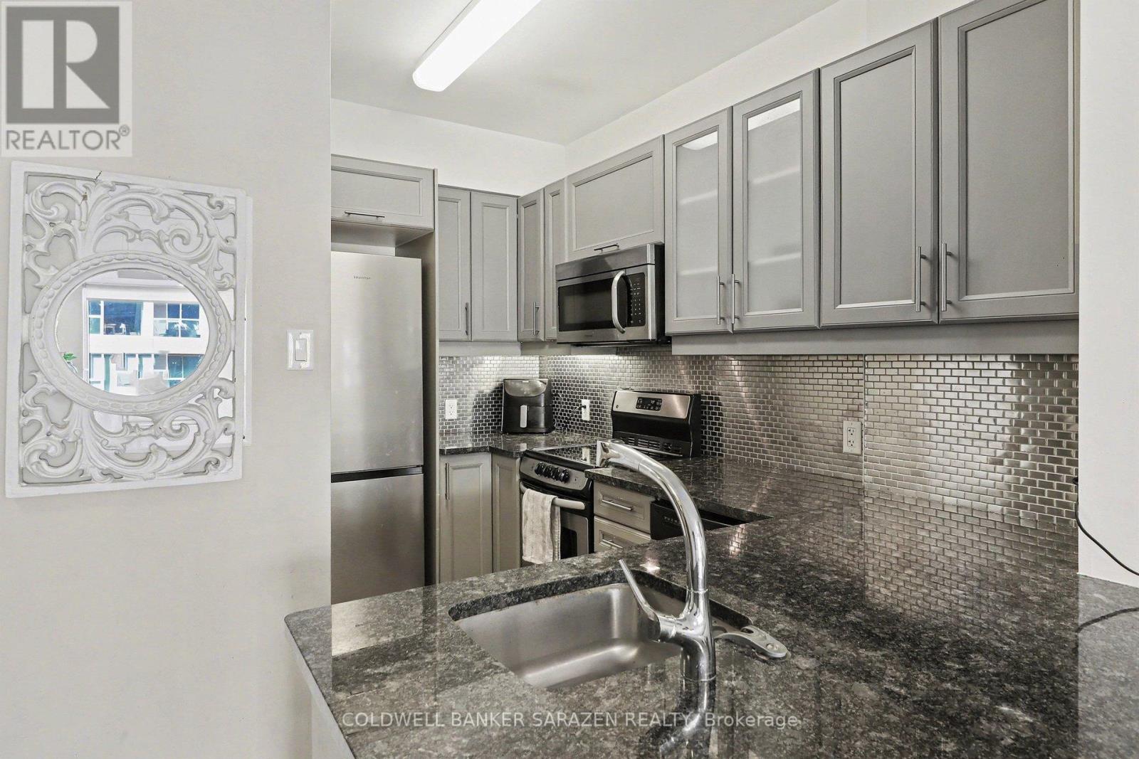 405 - 300 Lett Street