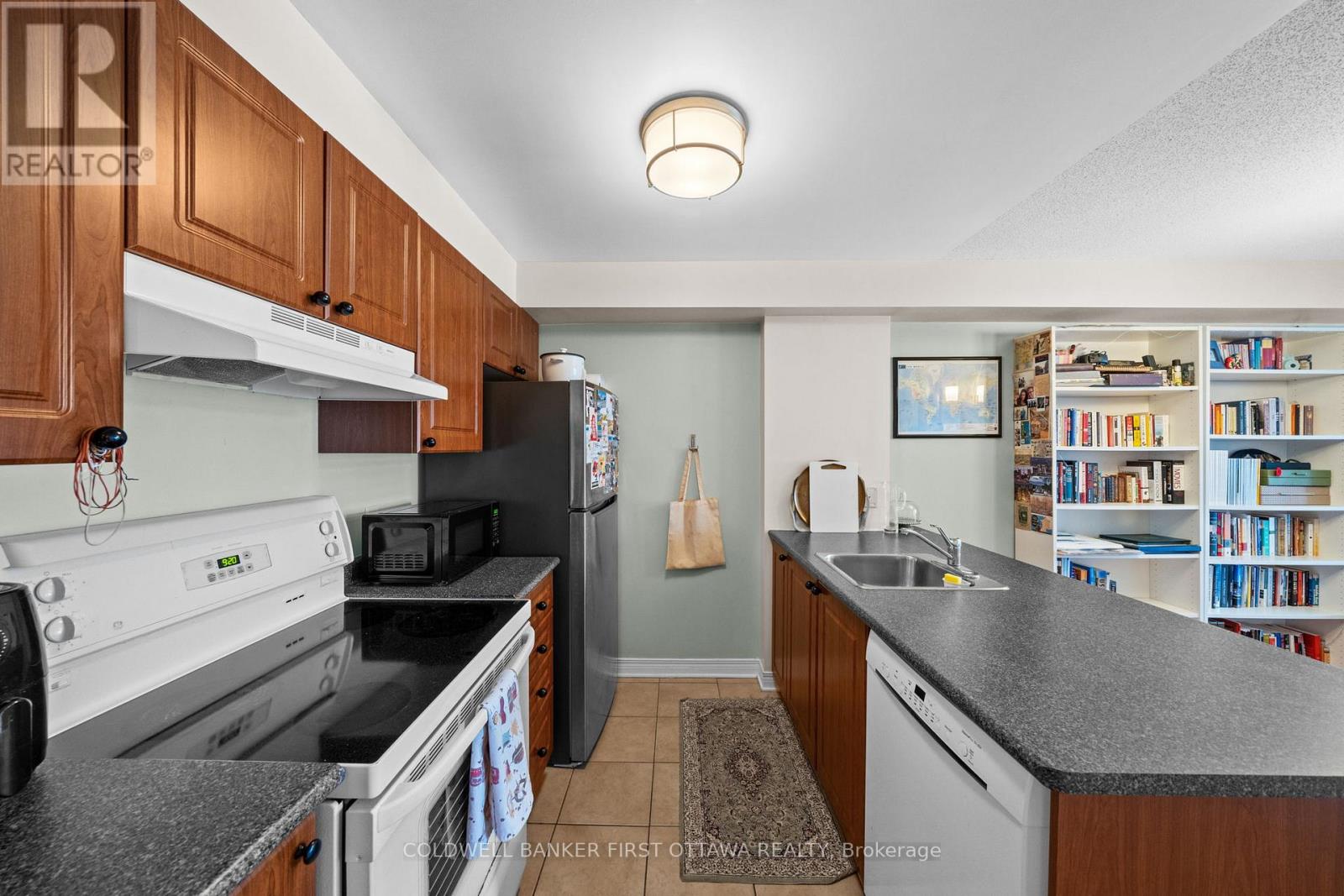 412 - 429 Somerset Street W