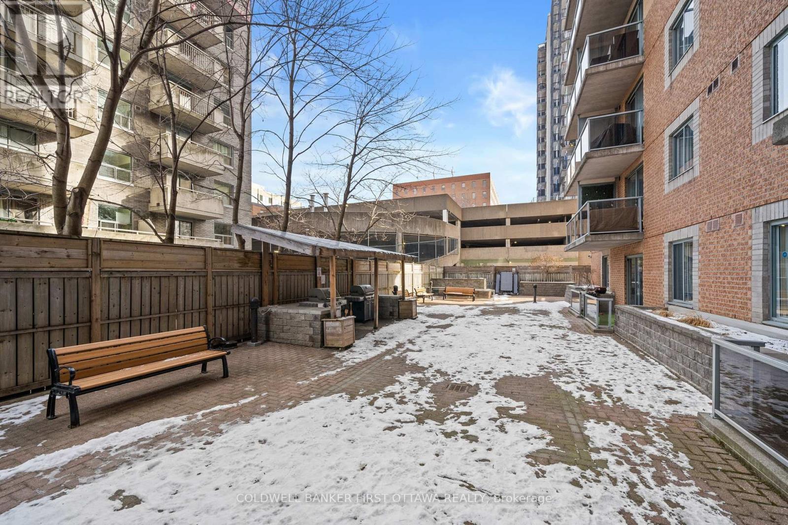 412 - 429 Somerset Street W