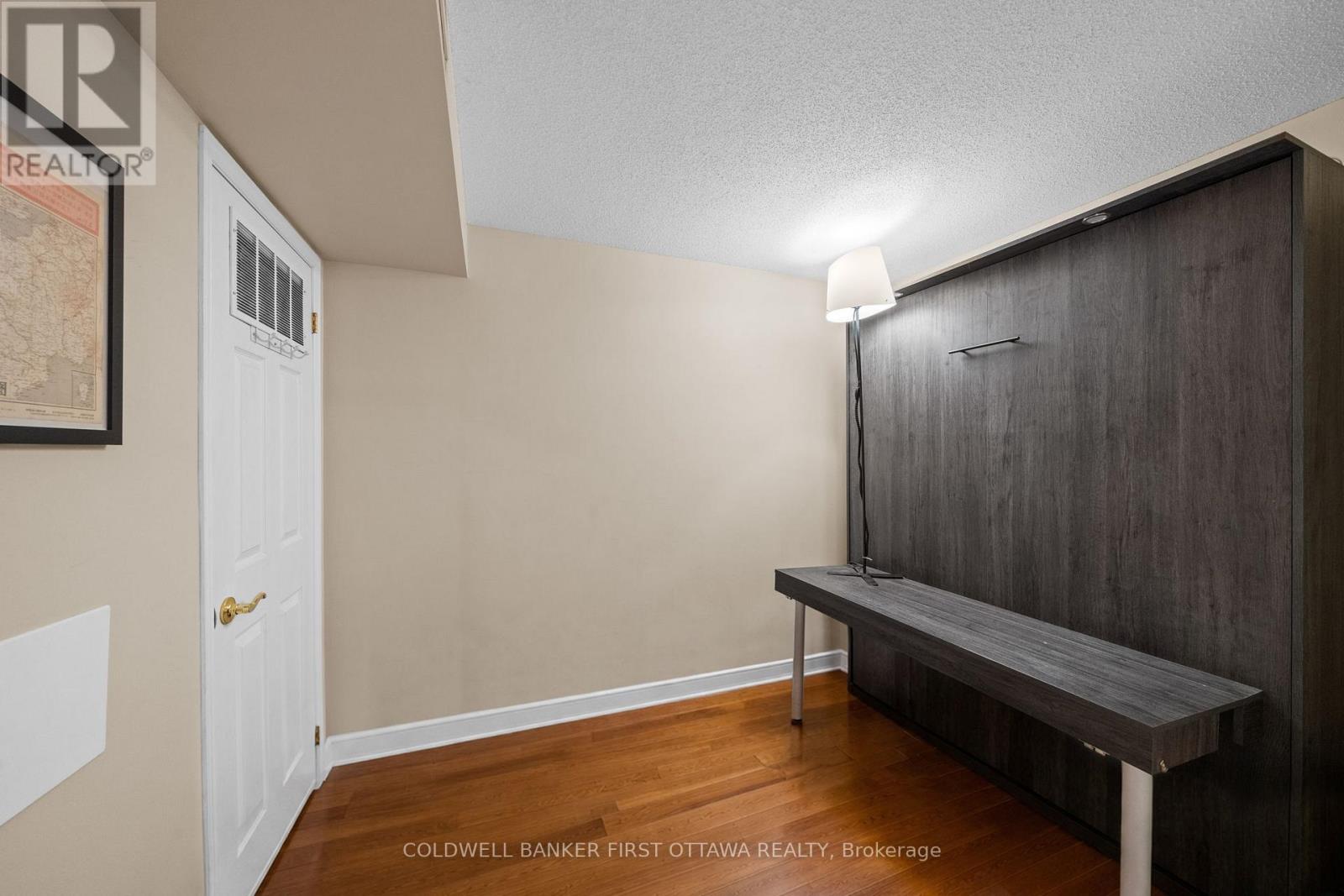 412 - 429 Somerset Street W