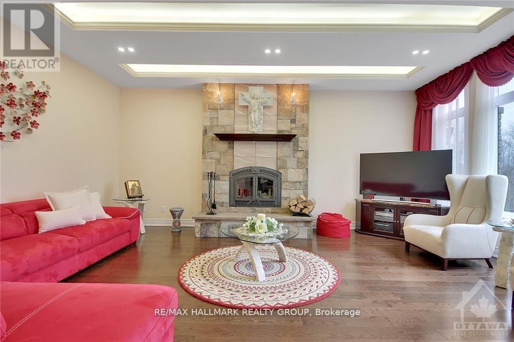 699 Ballycastle Crescent