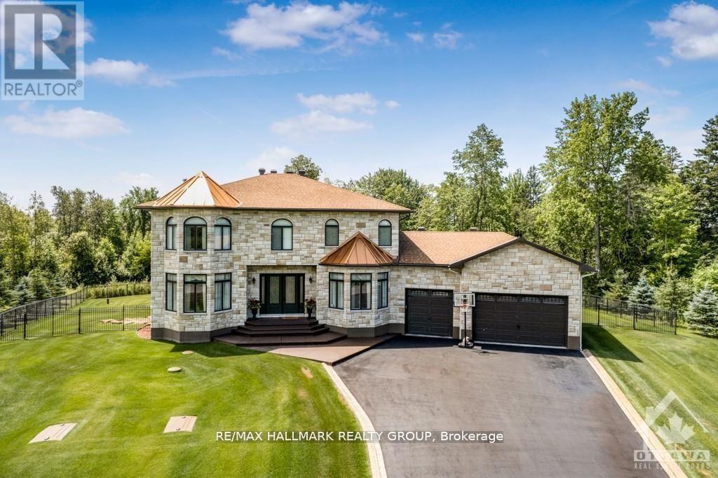 699 Ballycastle Crescent