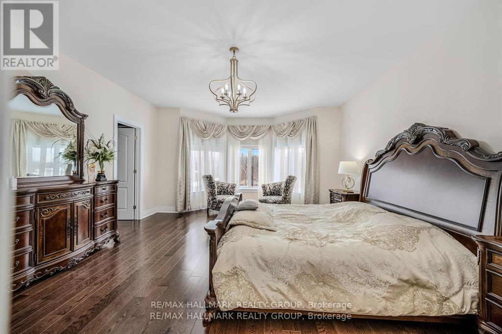 699 Ballycastle Crescent