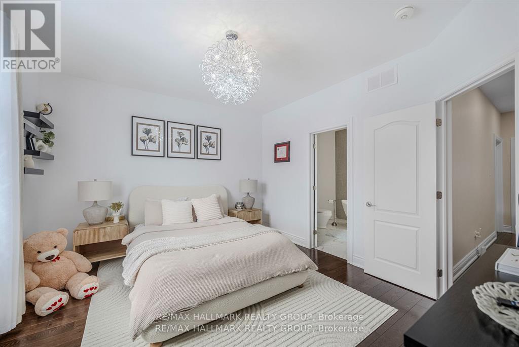 699 Ballycastle Crescent