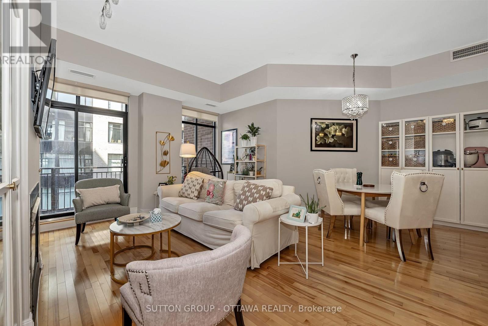 903 - 375 Lisgar Street