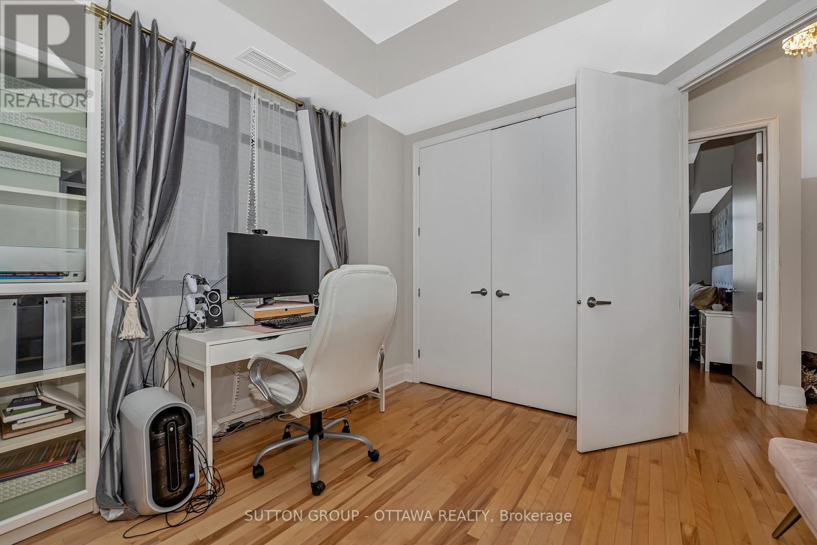 903 - 375 Lisgar Street