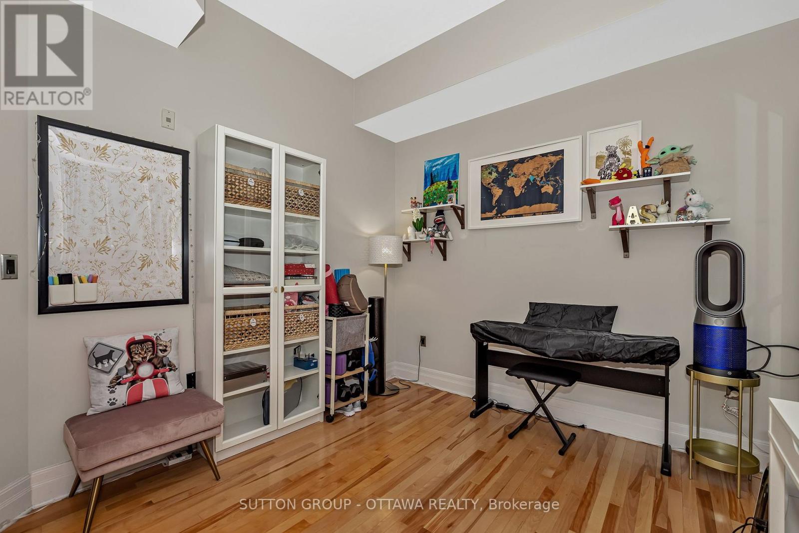 903 - 375 Lisgar Street