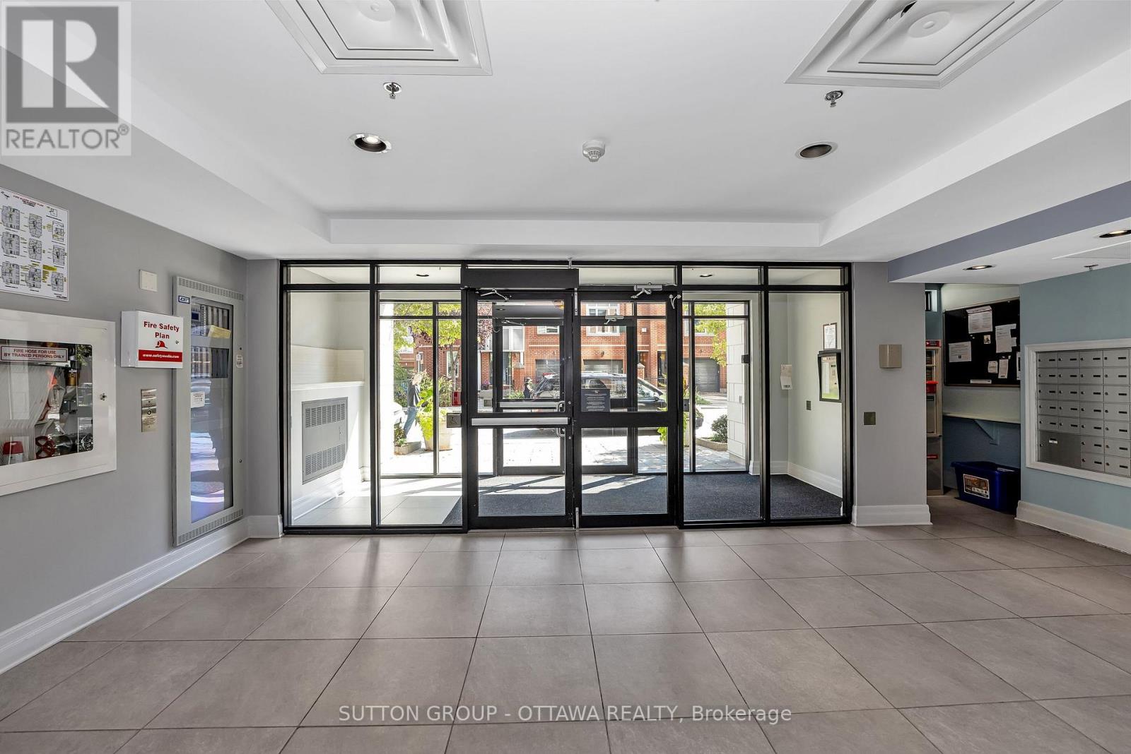 903 - 375 Lisgar Street