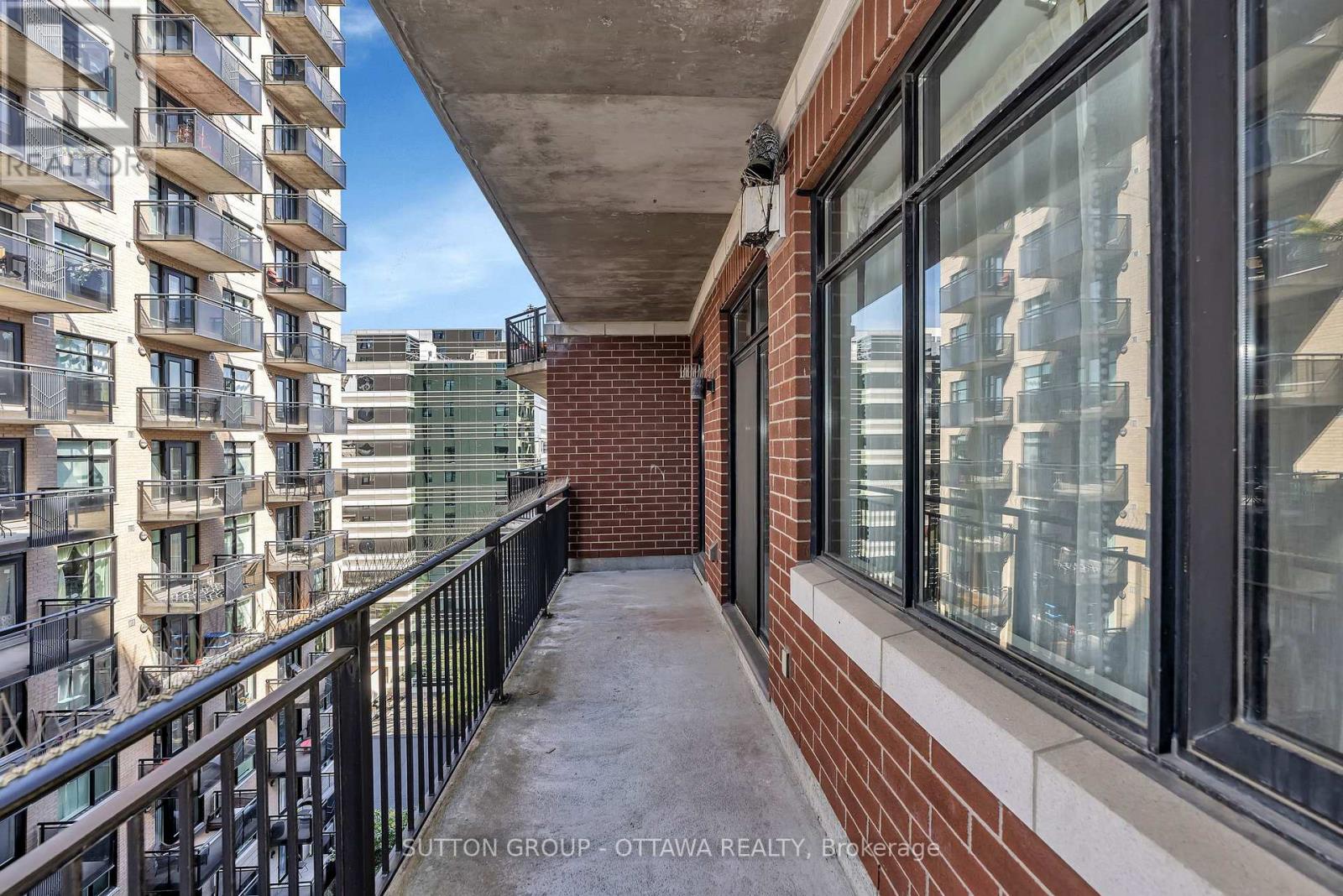 903 - 375 Lisgar Street