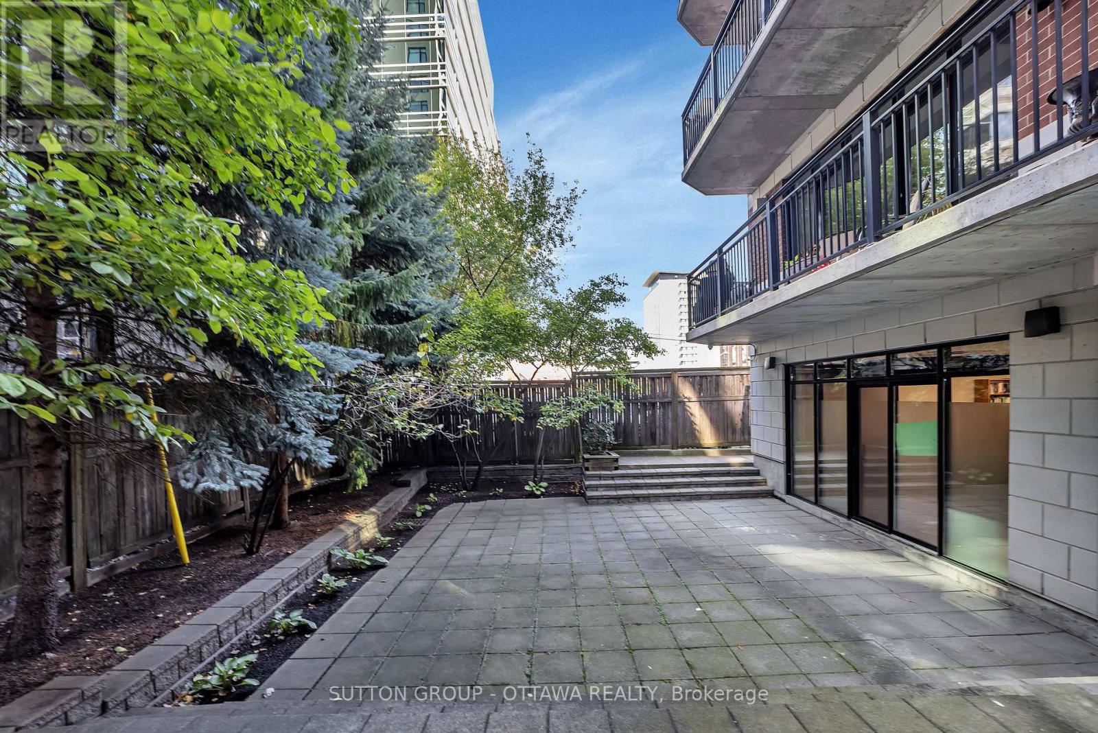 903 - 375 Lisgar Street