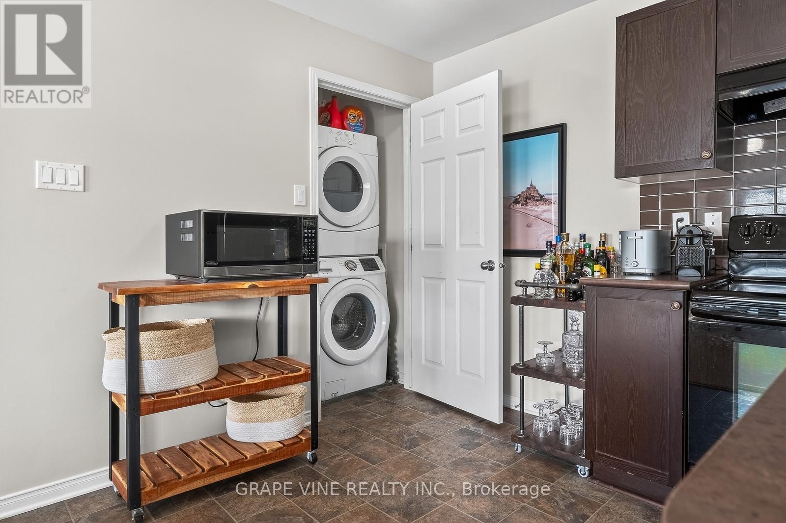 F - 104 Artesa Private