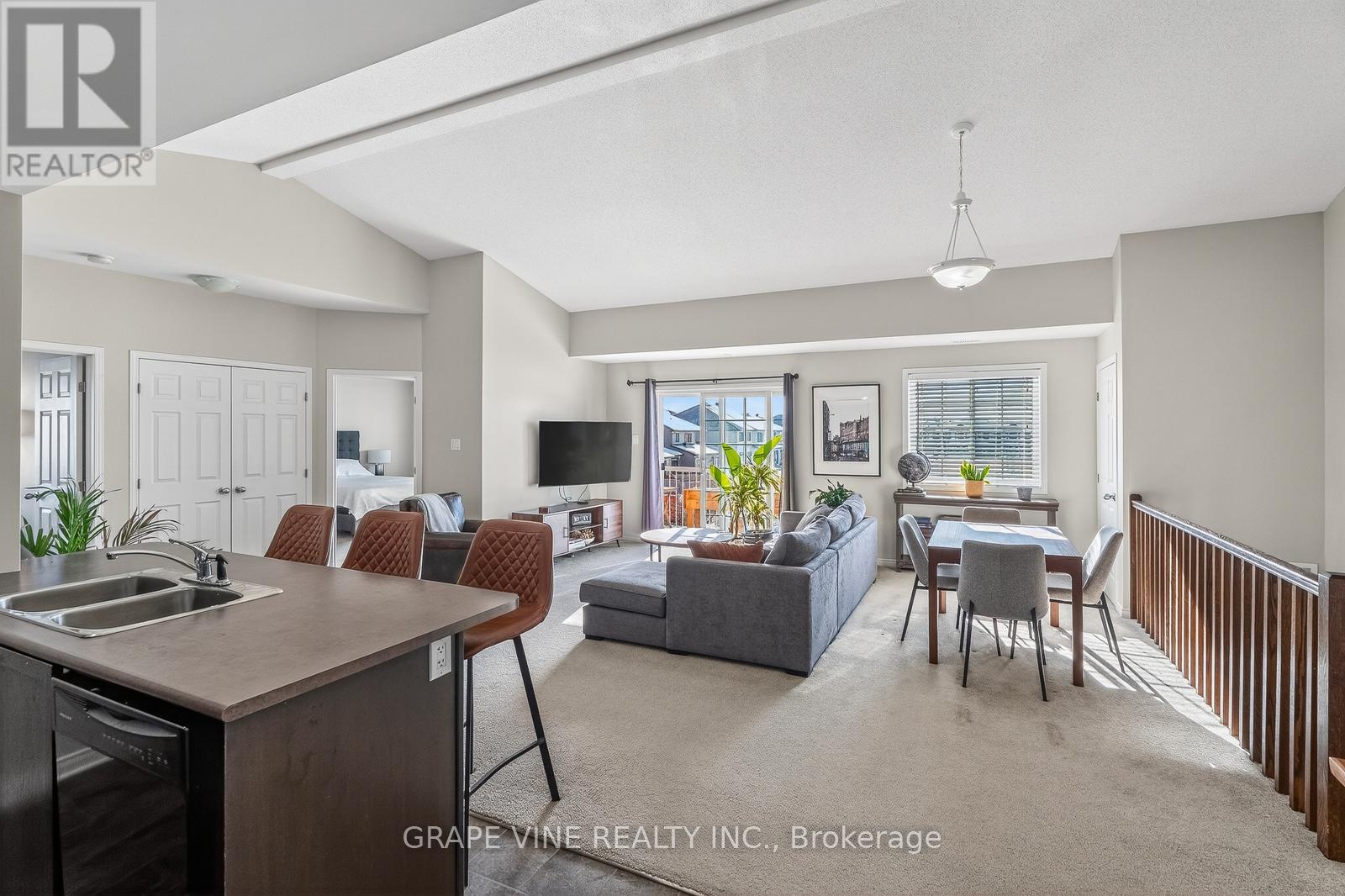 F - 104 Artesa Private