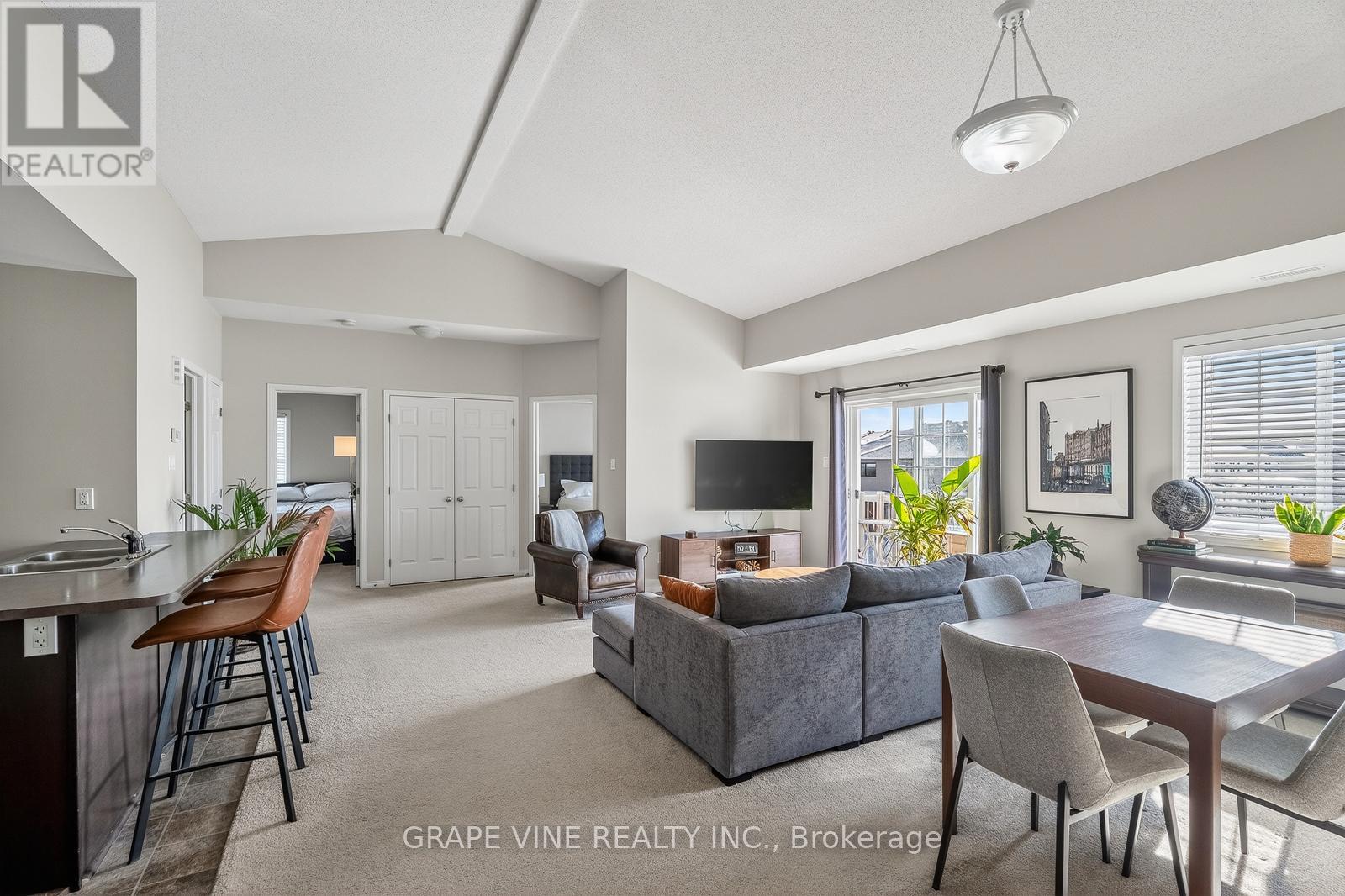 F - 104 Artesa Private