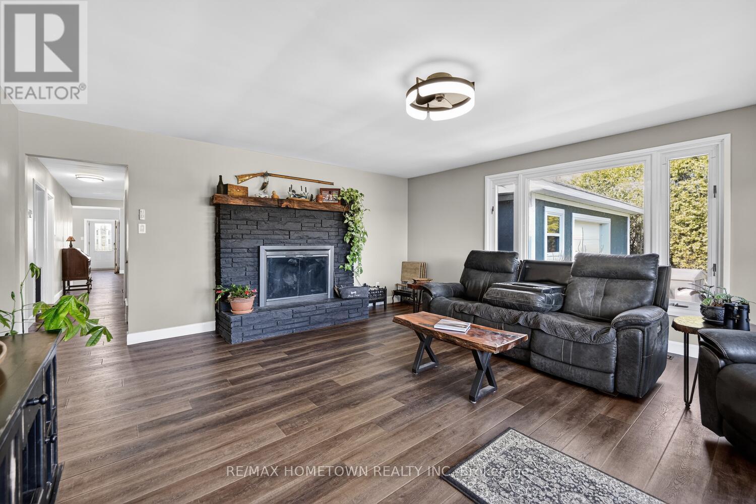 1643 County Road 2 Road