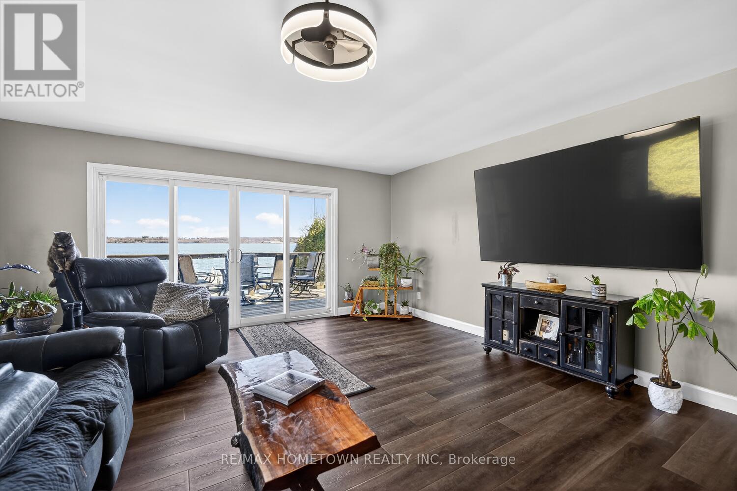 1643 County Road 2 Road