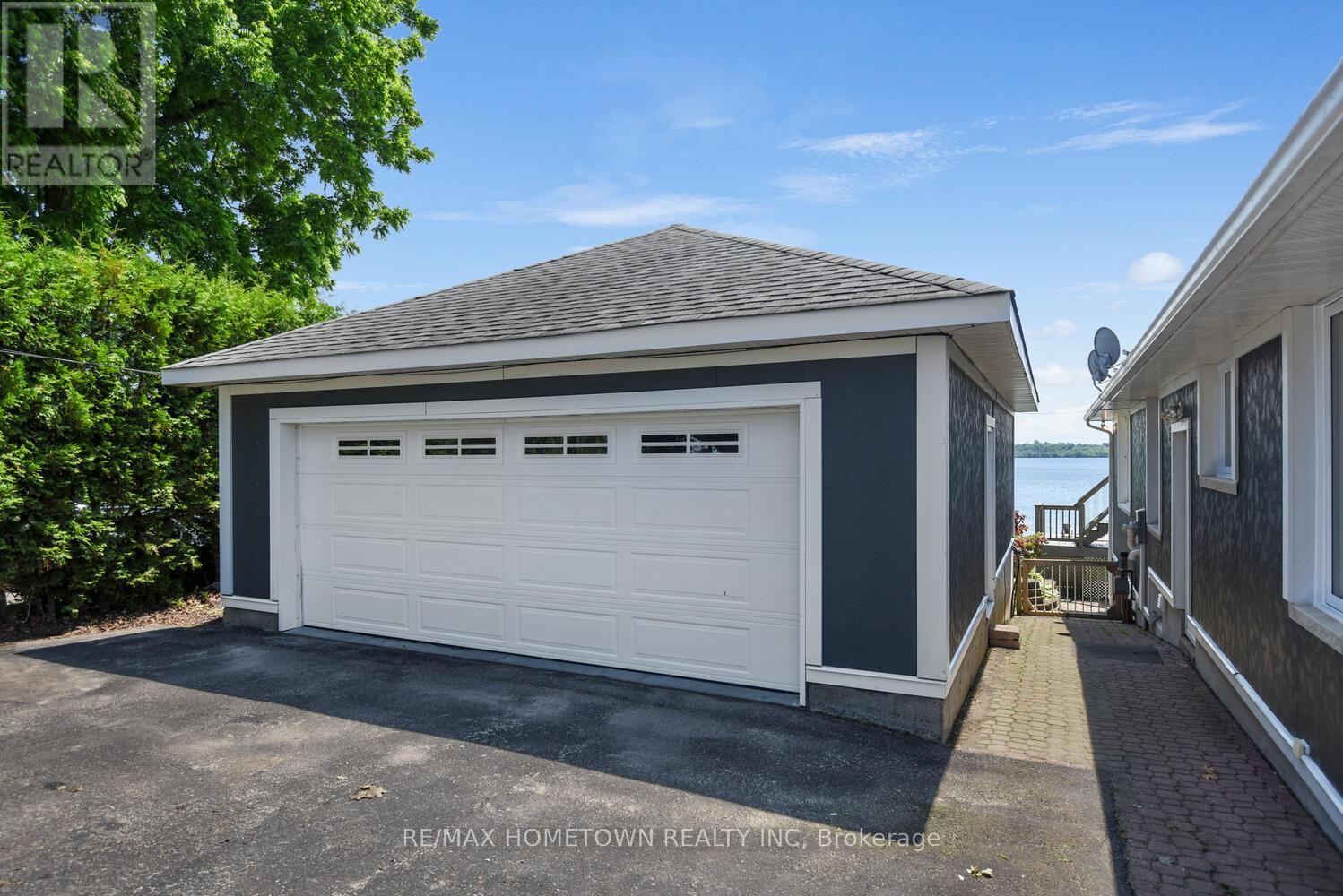 1643 County Road 2 Road