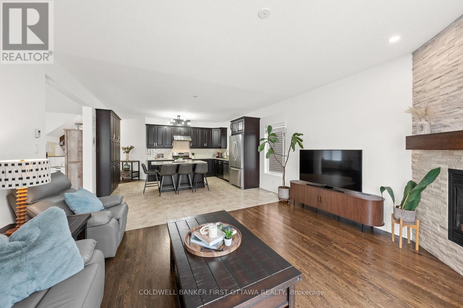 220 Dave Smith Crescent