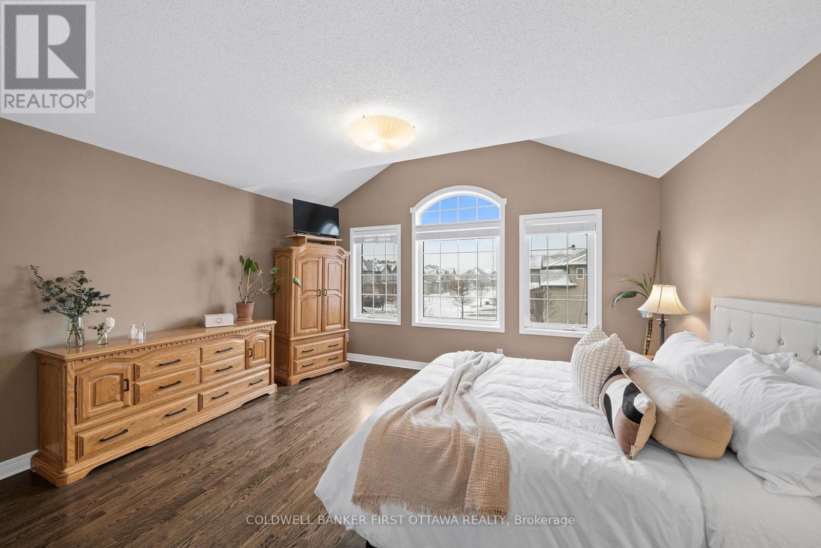 220 Dave Smith Crescent