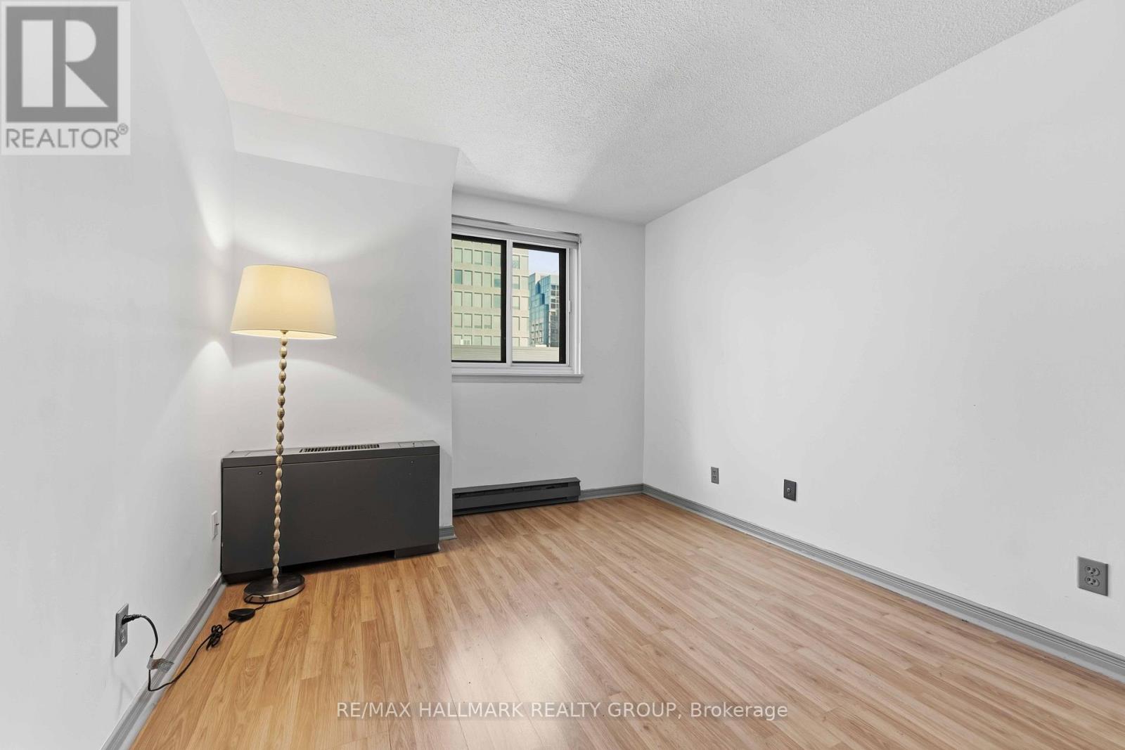 1602 - 199 Kent Street N