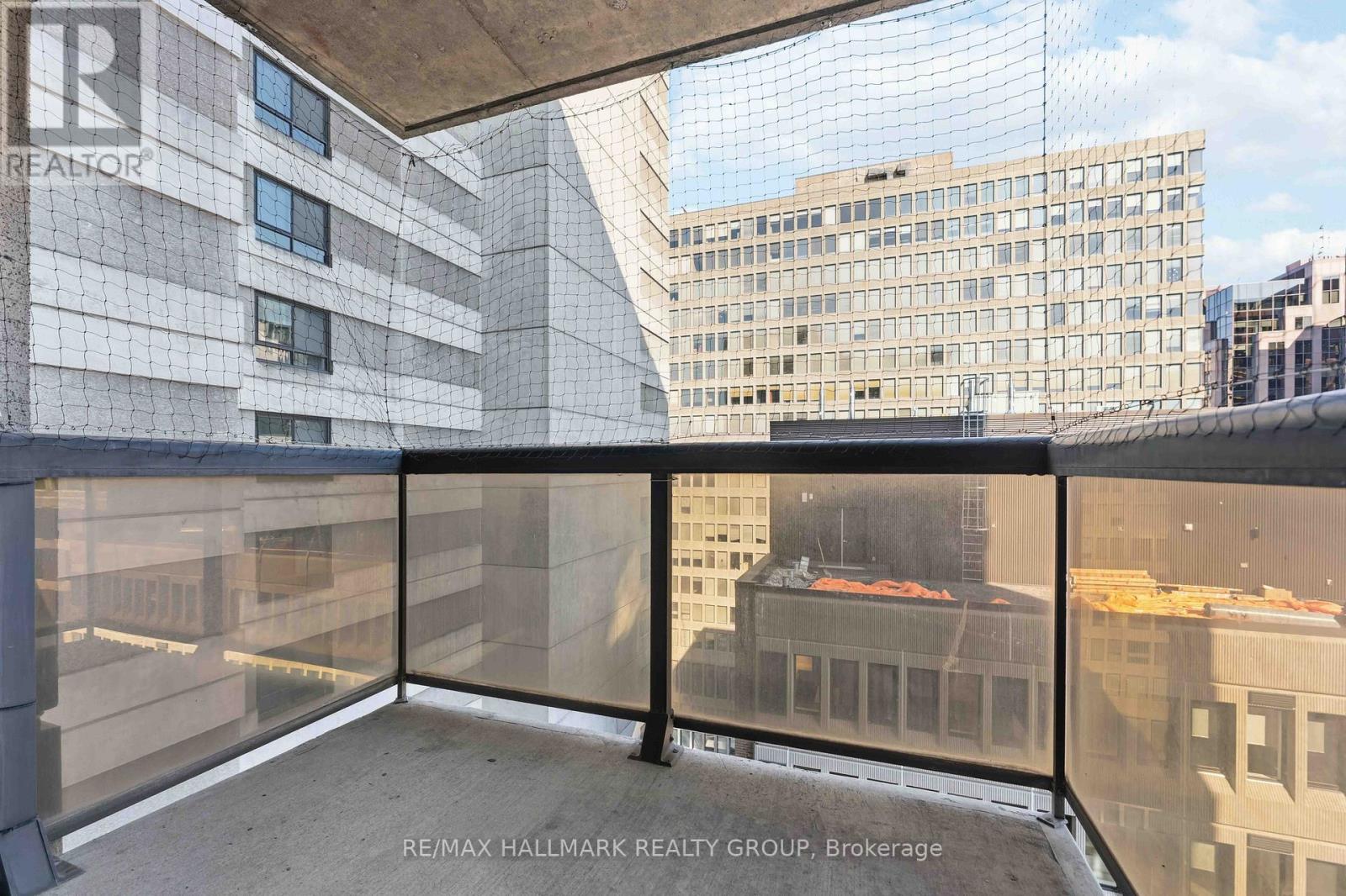 1602 - 199 Kent Street N