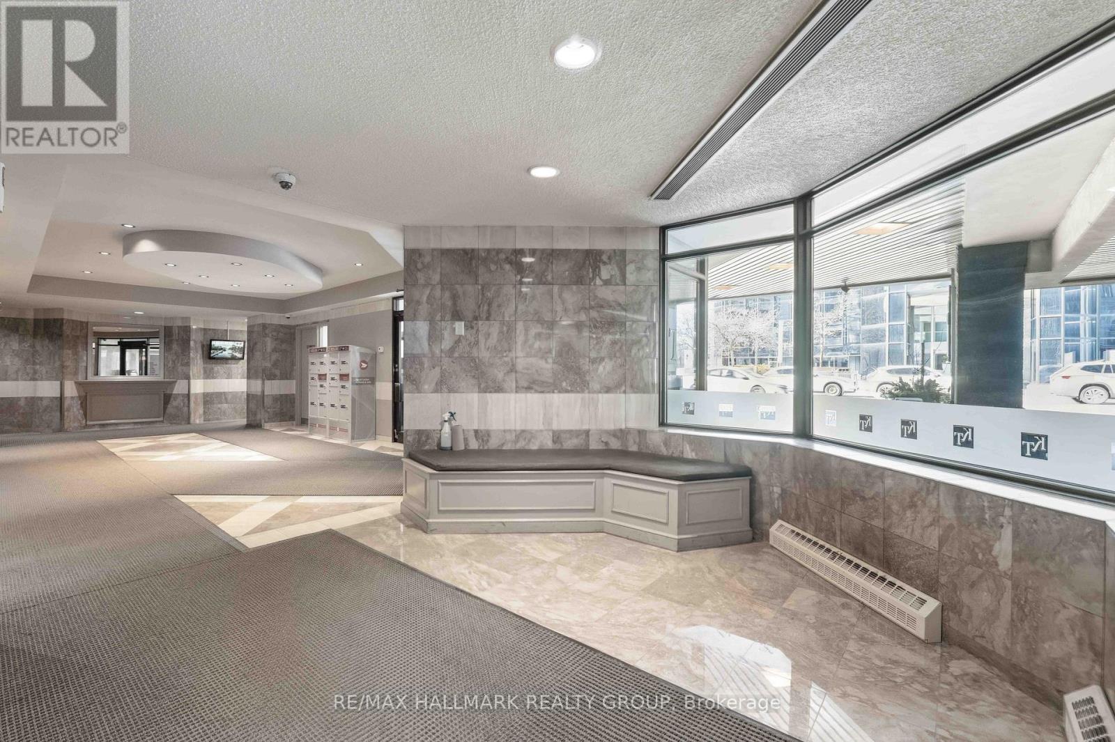 1602 - 199 Kent Street N