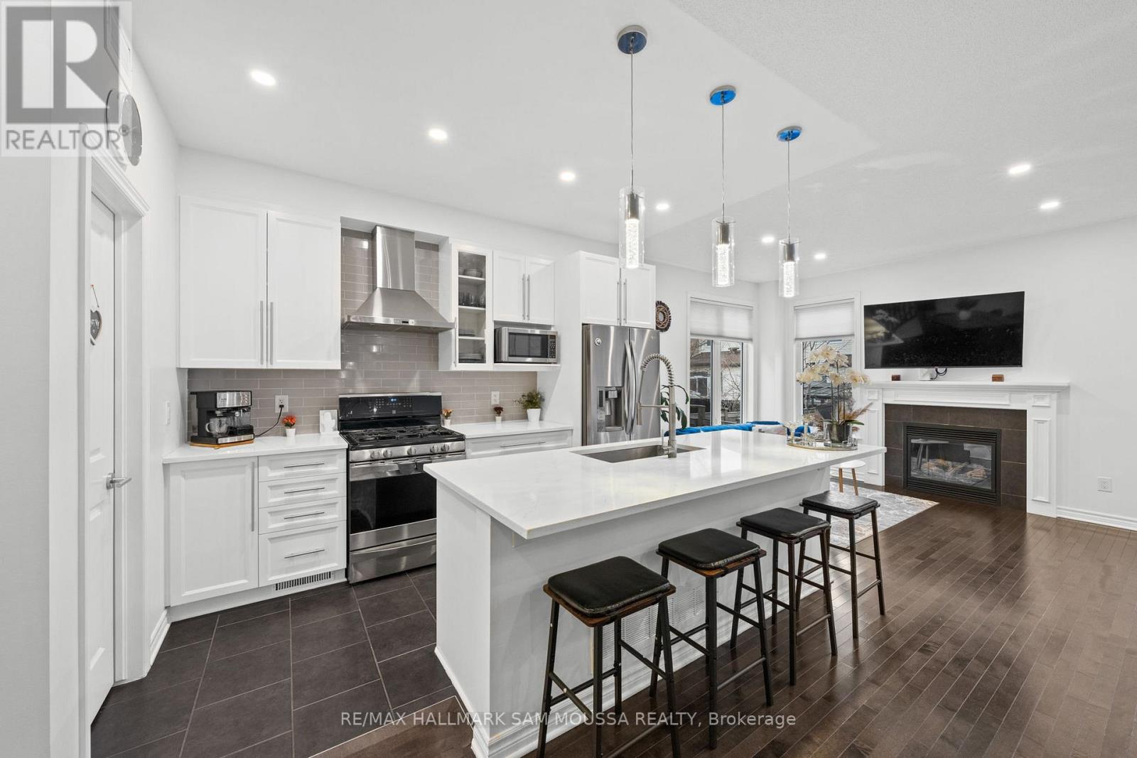 185 Flat Sedge Crescent