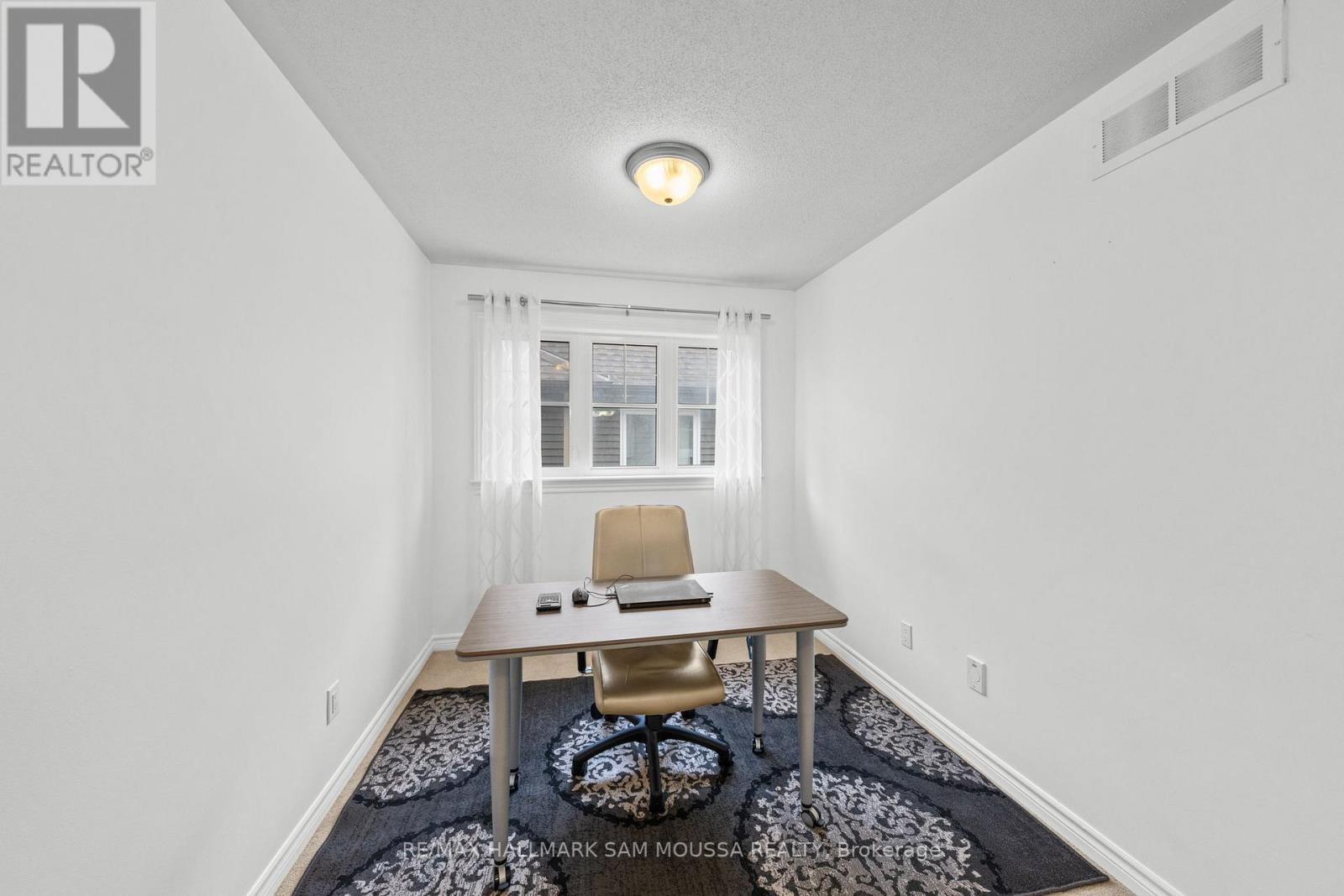 185 Flat Sedge Crescent