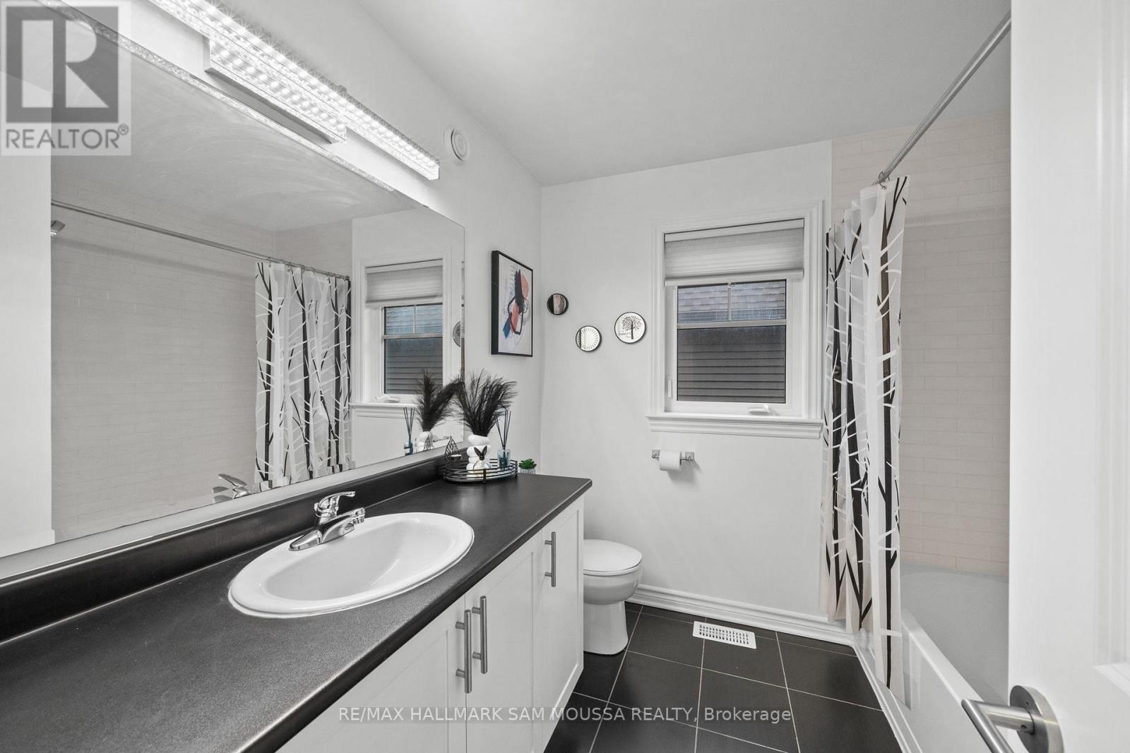 185 Flat Sedge Crescent