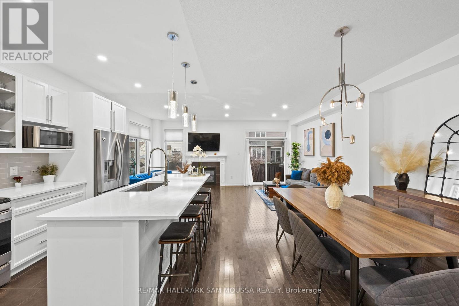 185 Flat Sedge Crescent