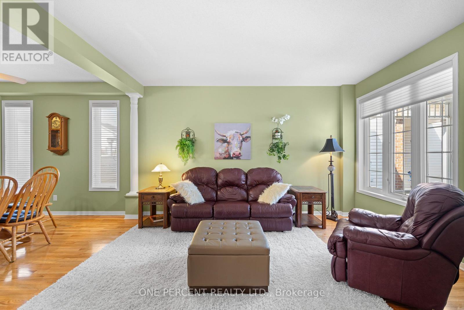 2113 Hallendale Street