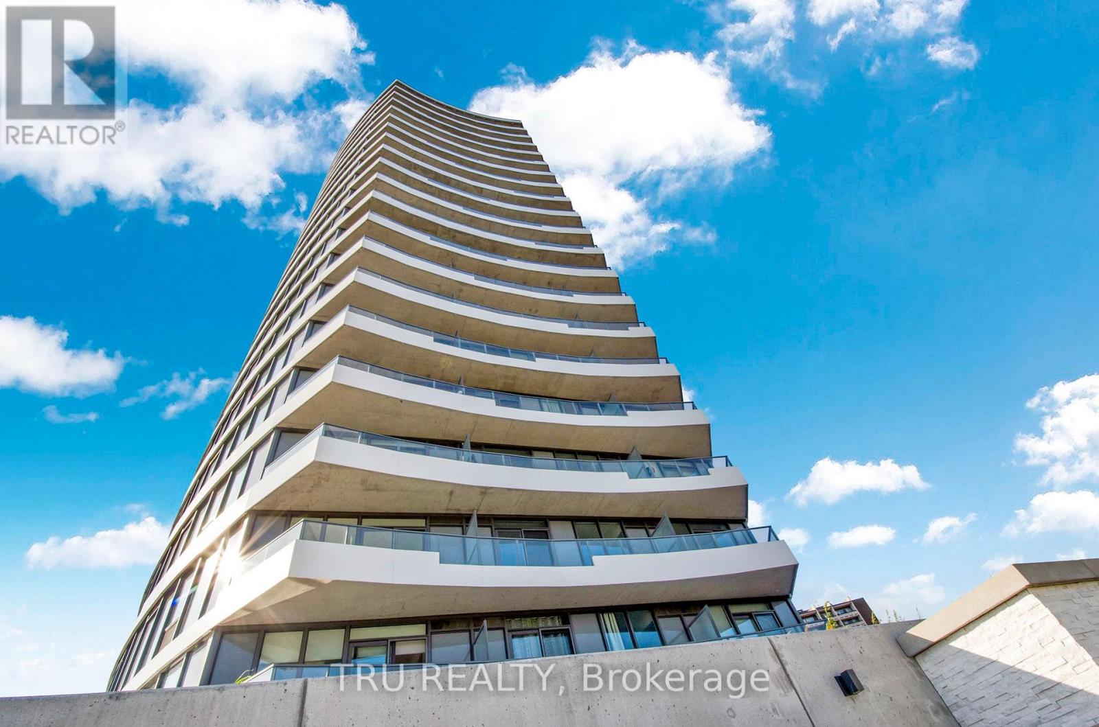 910 - 485 Richmond Road