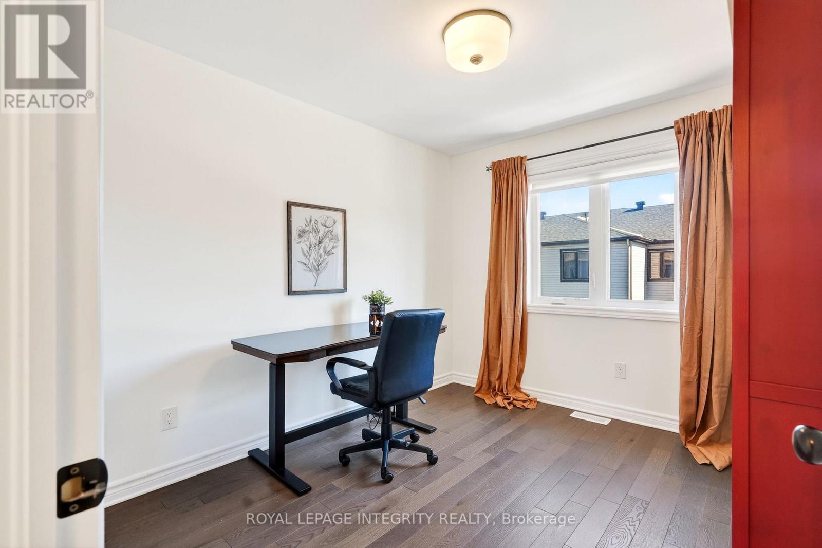 112 Jardiniere Street