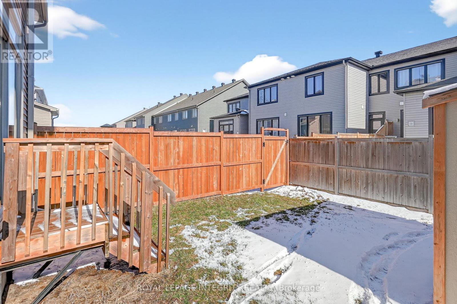 112 Jardiniere Street